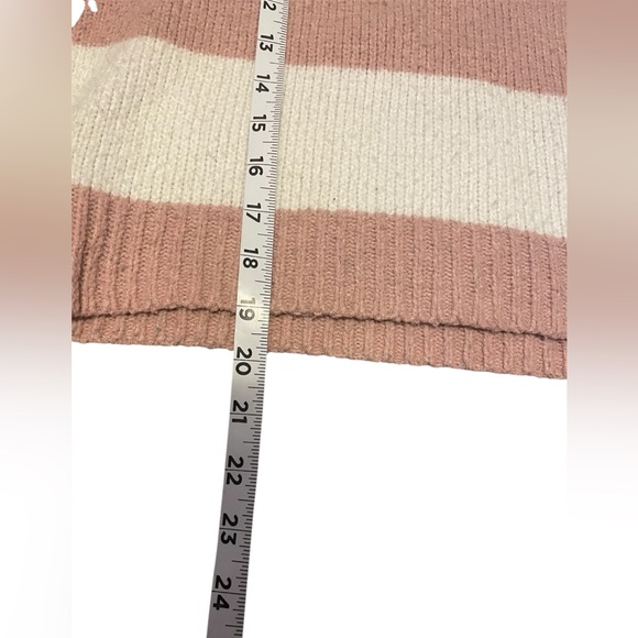 Hollister Pink and White Striped Long Sleeve Crewneck Sweater Size XS Women’s - Picture 3 of 6